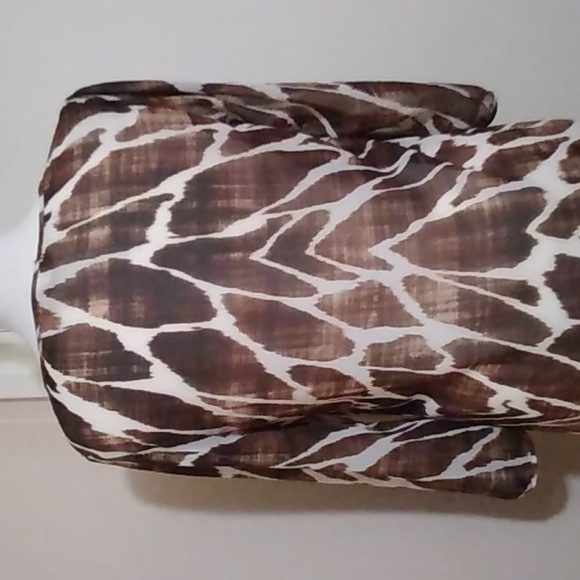 SALE $ Banana Republic Animal Print Chiffon Blouse M - Picture 4 of 6